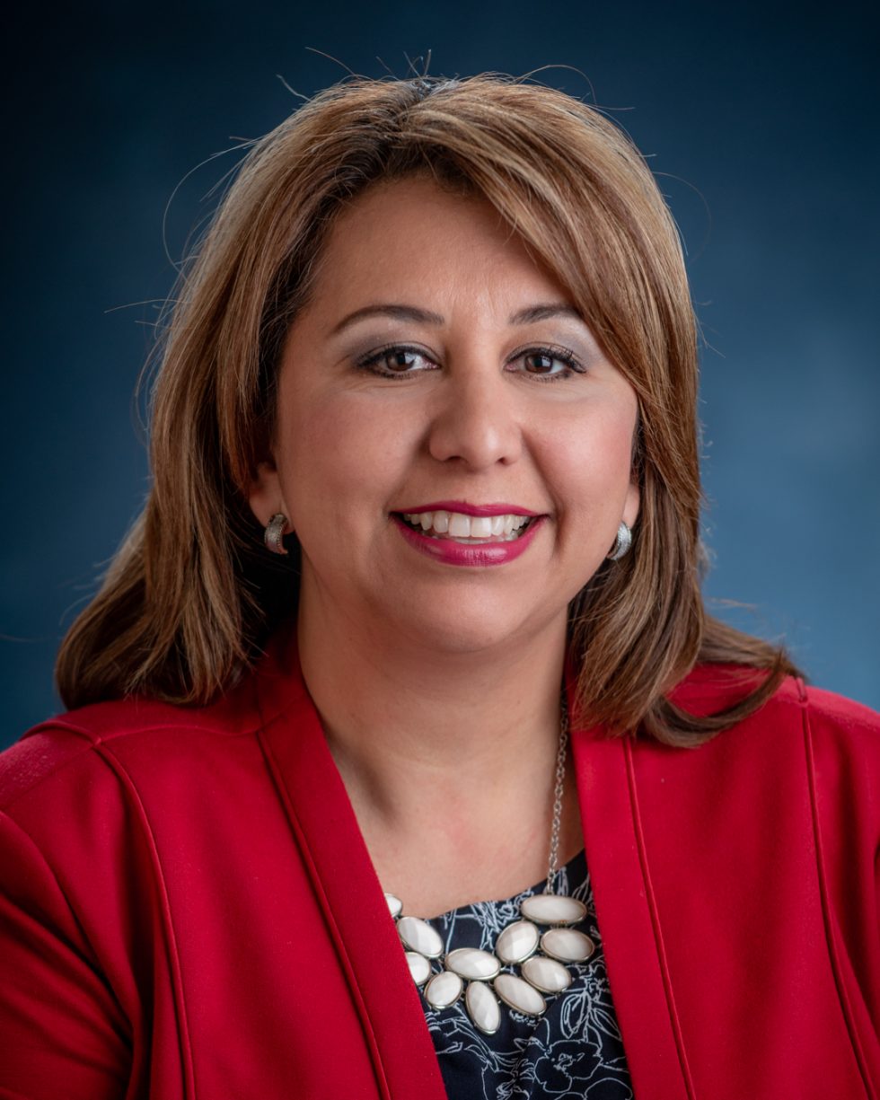 headshot of Sandra Olivas