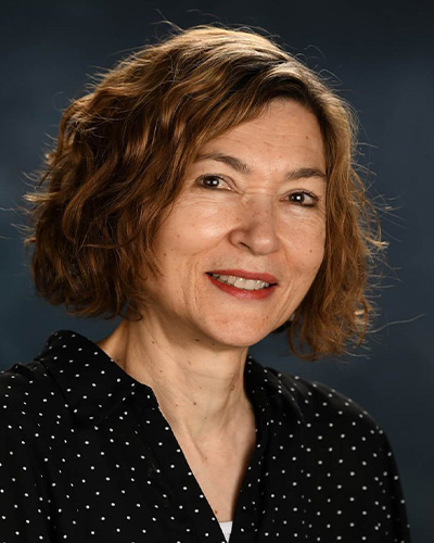 Headshot of Laura Long